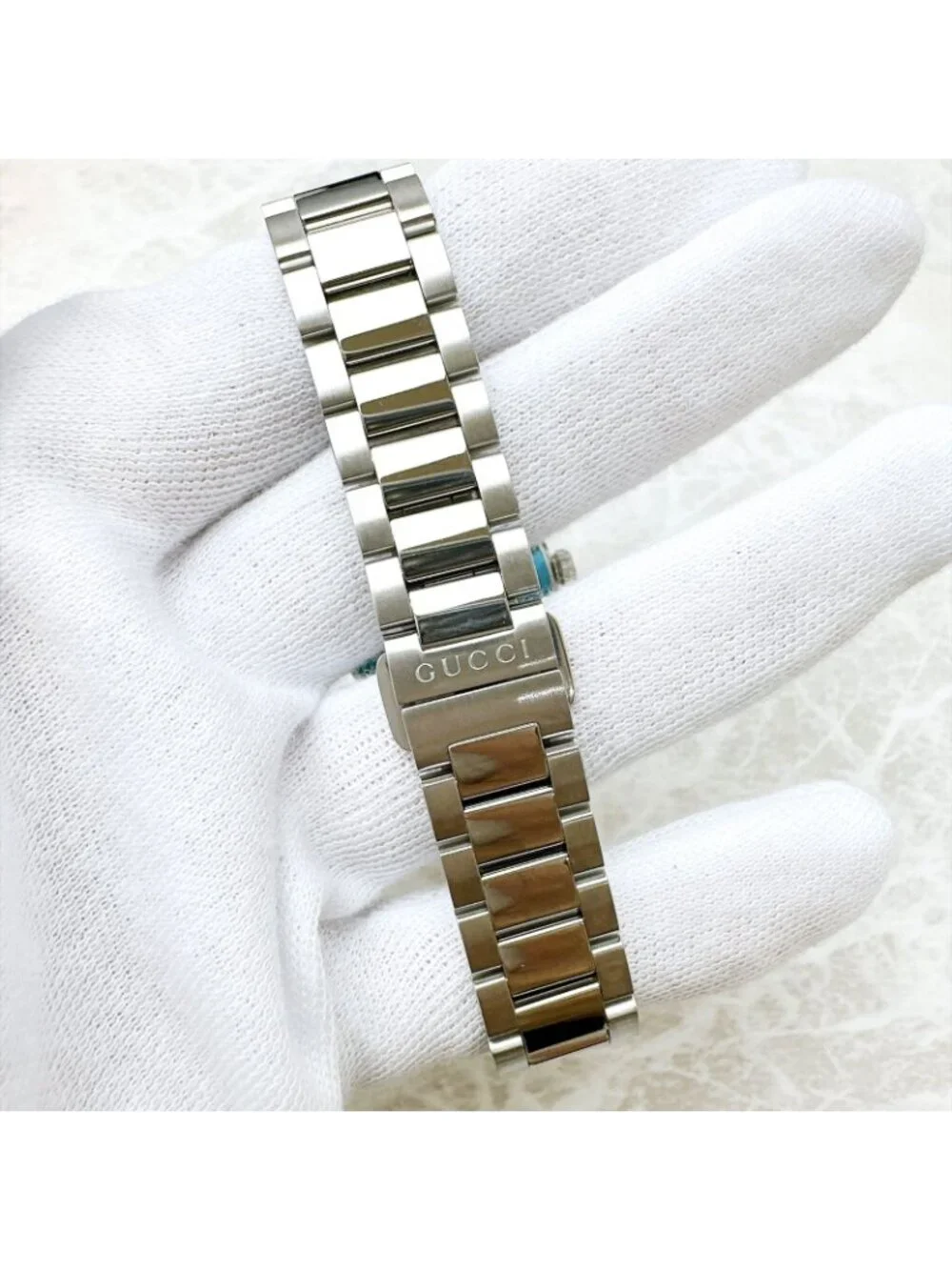 Gucci G-Timeless 126.5 Watch Quartz Stainless Steel